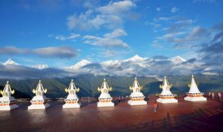 梅里雪山在哪里 梅里雪山6月份有雪吗